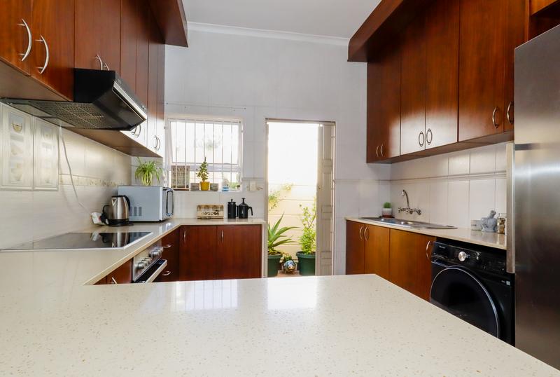 To Let 3 Bedroom Property for Rent in Somerset Ridge Western Cape